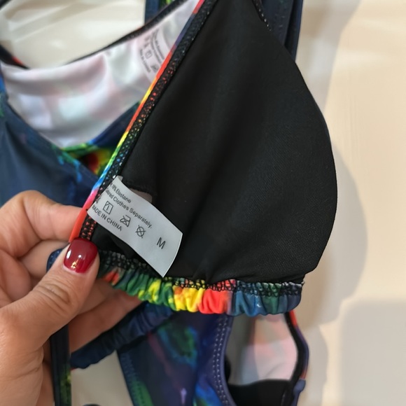 Tie-dyed, bikini and cover-up size medium - Picture 8 of 8